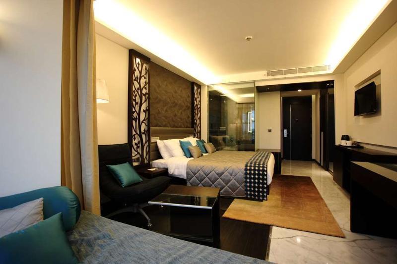 Home2 Suites By Hilton Indianapolis Airport Buitenkant foto