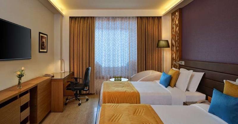 Home2 Suites By Hilton Indianapolis Airport Buitenkant foto