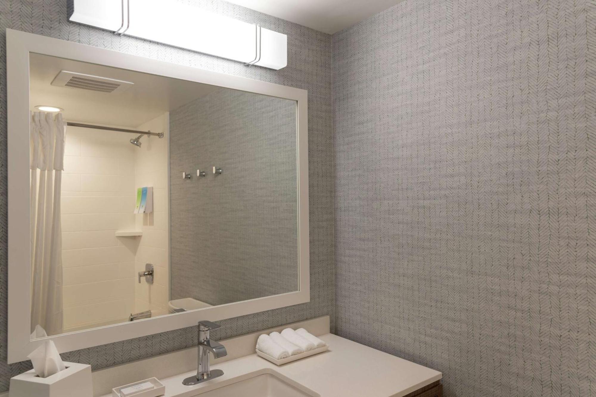 Home2 Suites By Hilton Indianapolis Airport Buitenkant foto