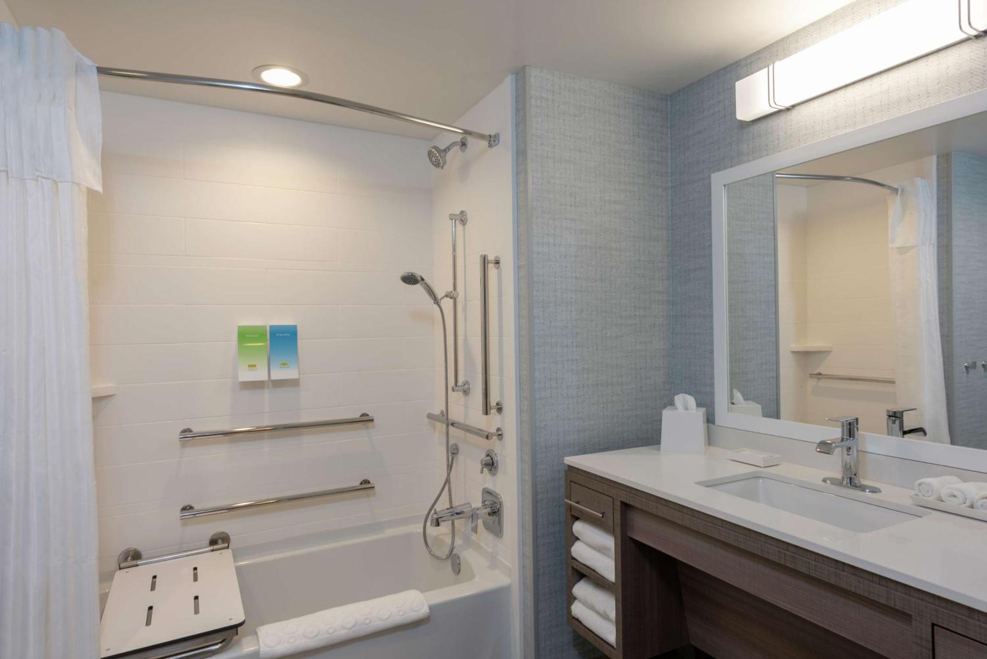 Home2 Suites By Hilton Indianapolis Airport Buitenkant foto
