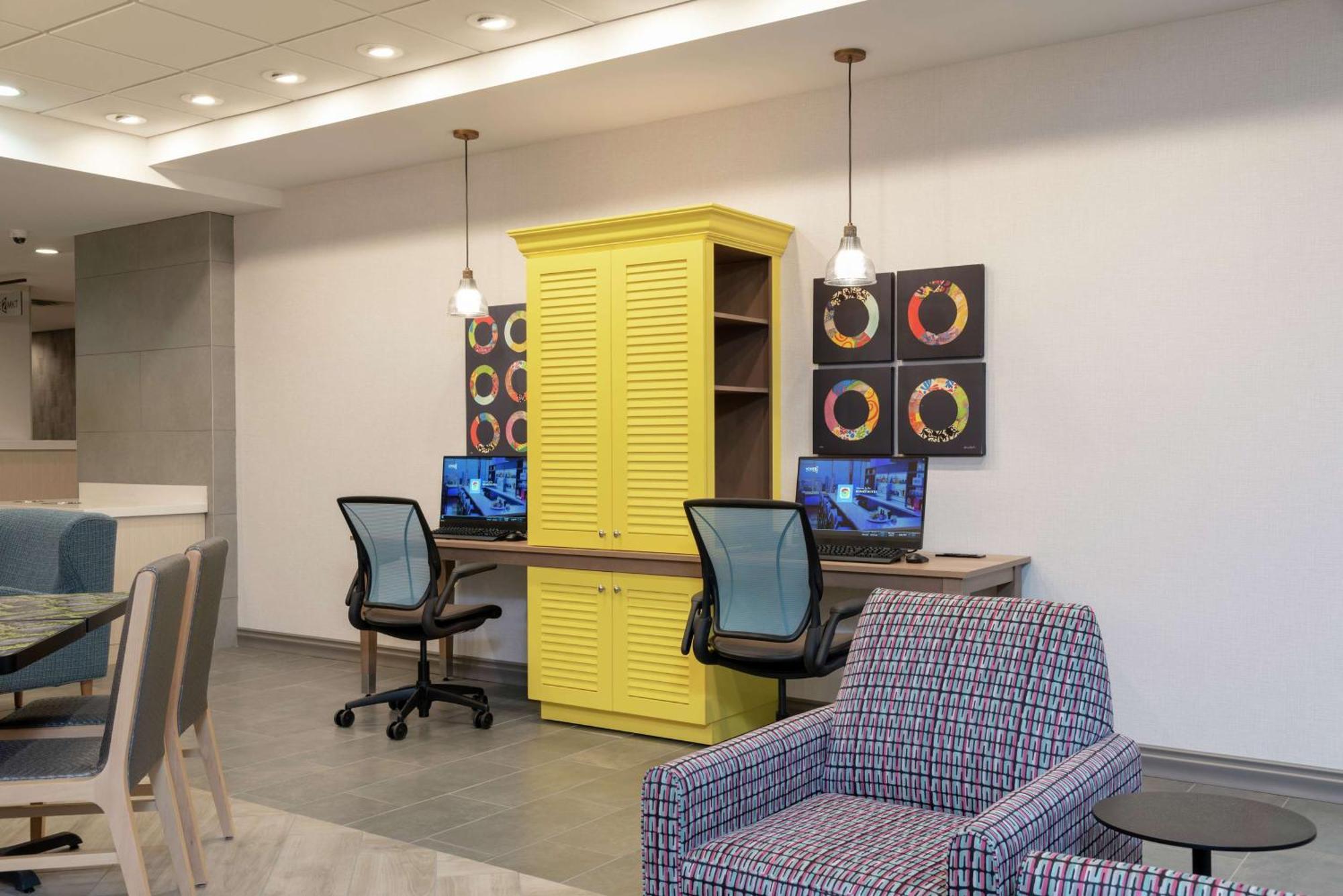 Home2 Suites By Hilton Indianapolis Airport Buitenkant foto