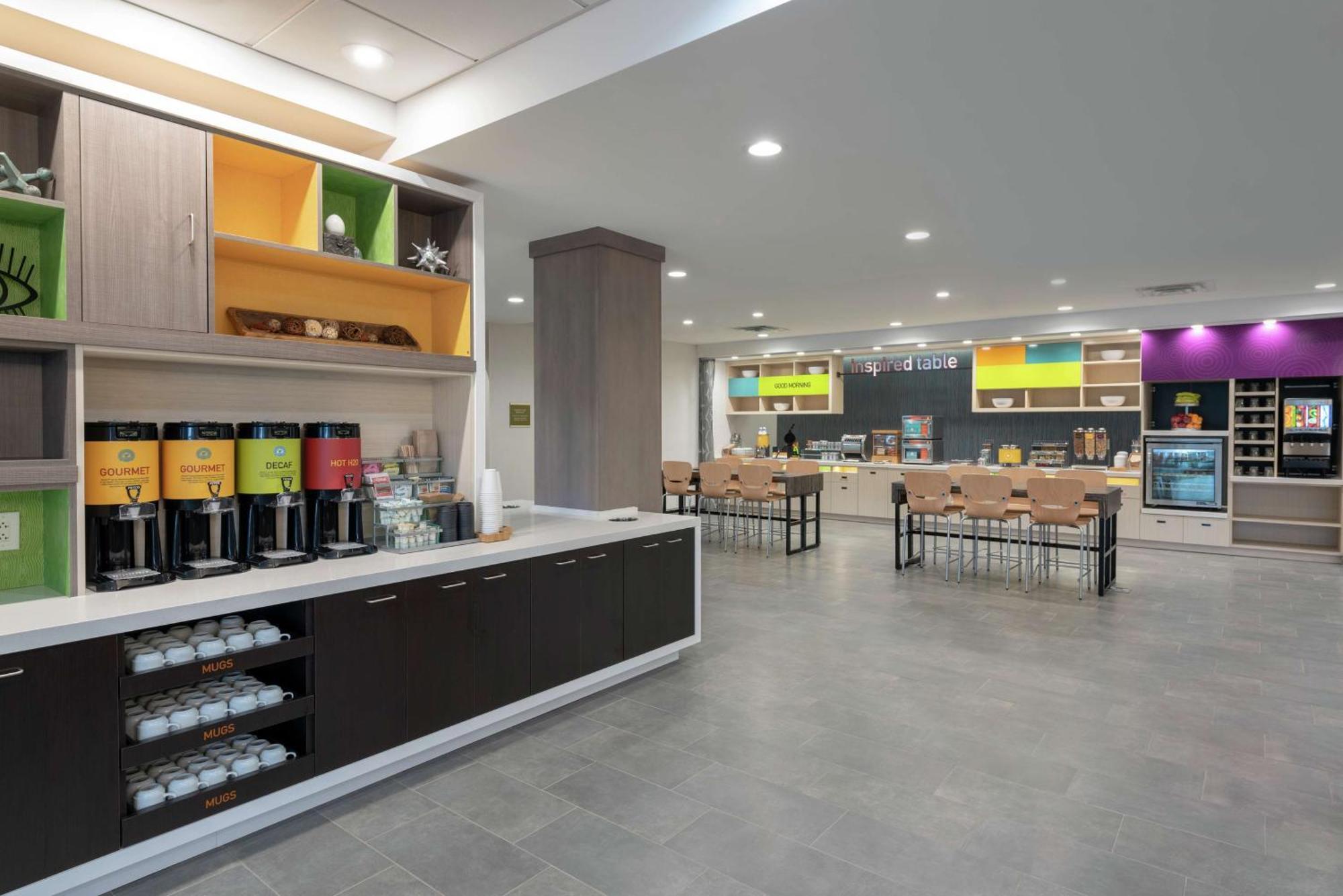 Home2 Suites By Hilton Indianapolis Airport Buitenkant foto