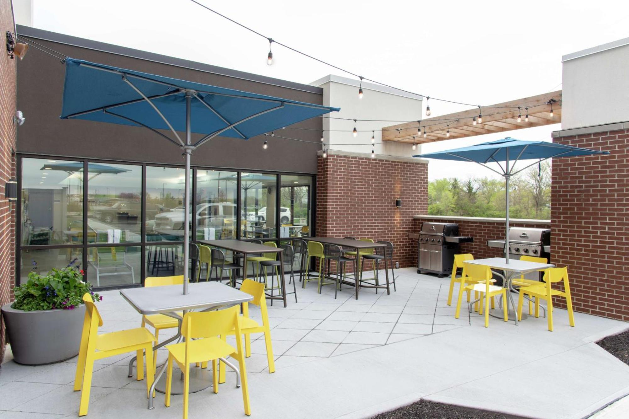 Home2 Suites By Hilton Indianapolis Airport Buitenkant foto