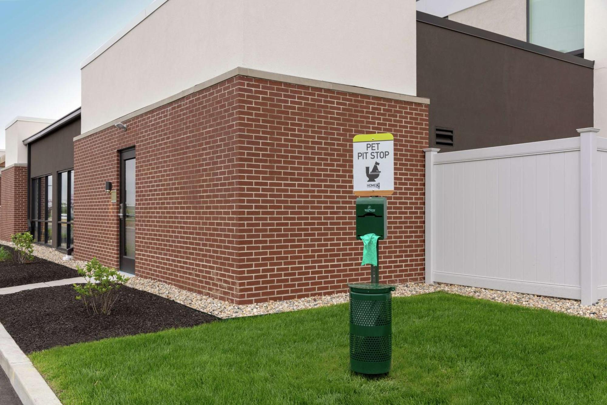 Home2 Suites By Hilton Indianapolis Airport Buitenkant foto